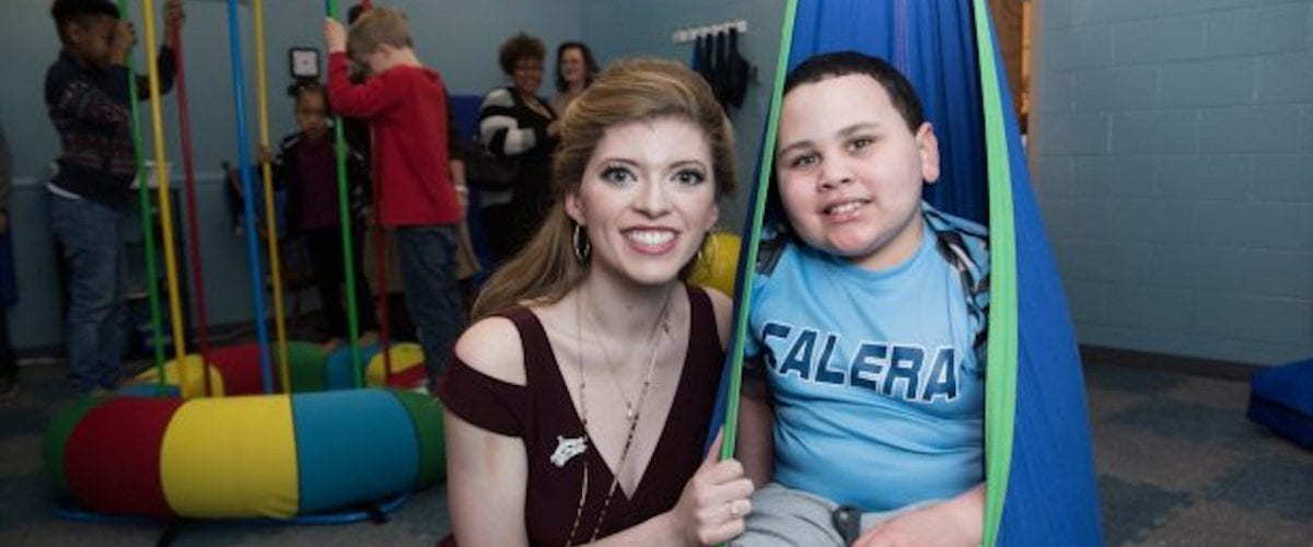 special feature miss alabama contestan isabella powell with brother in Sensory room 3 622x350