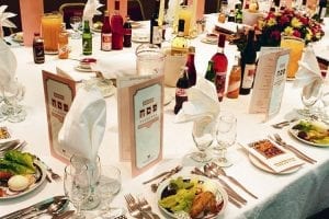 City Scene Seder Meal table Beth Hallel 1200x500 1