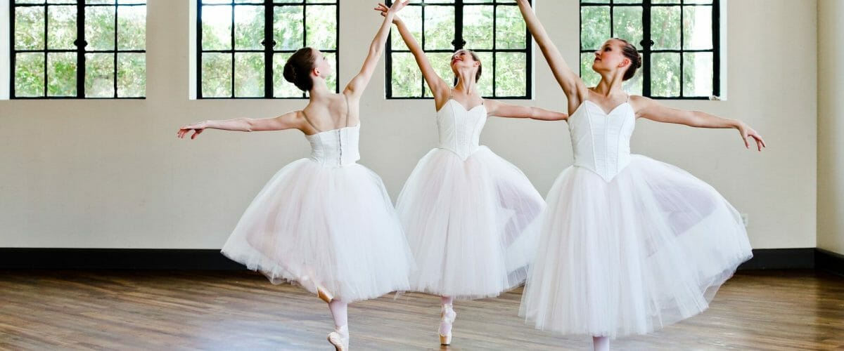 Edu Guide Briarwood Ballet Photo of Dancers in White July 2022 BCF