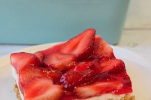 Strawberry pretzel salad