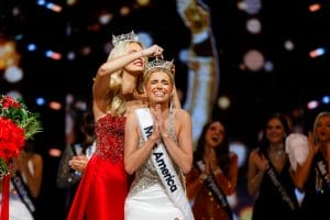 Abbie Stockard being crowned Miss America Photo Courtesy Houston M Photography