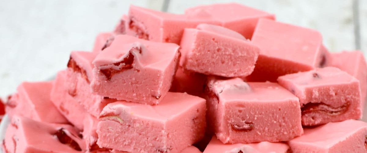 Strawberry Fudge with Freeze Dried Strawberries Strawberry Fudge with Freeze Dried Strawberries